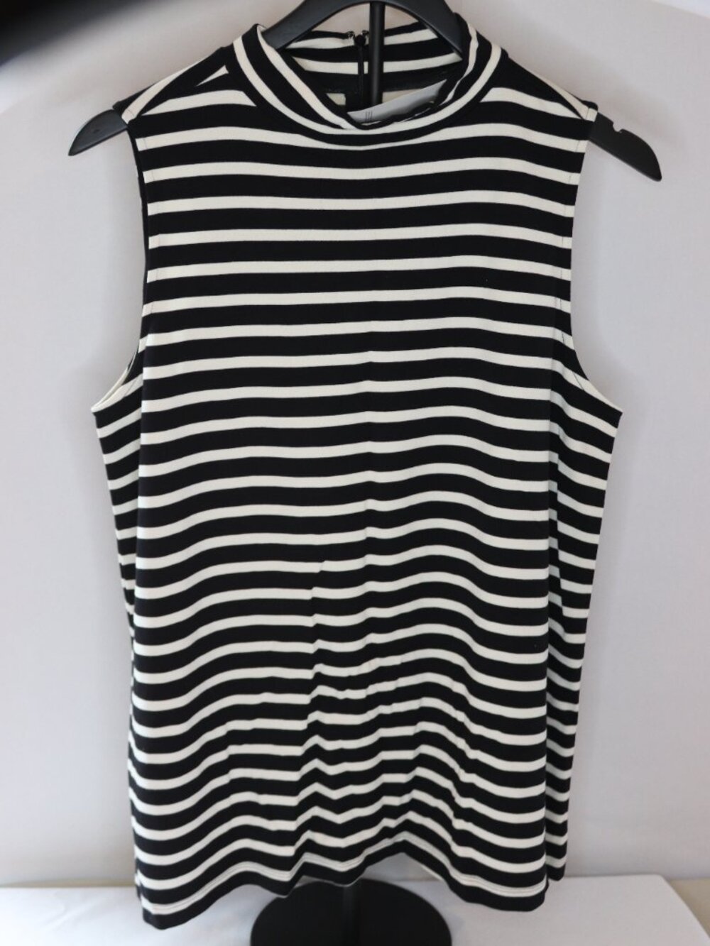 NWT Women's Loft Outlet Sleeveless A-line Black & White Striped Top Sz L